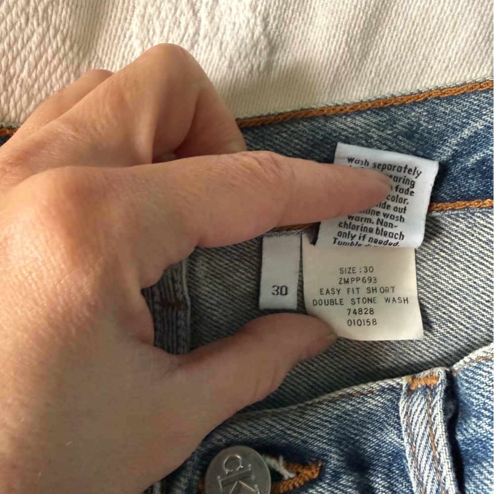 Vintage 90’s Calvin Klein Jean Shorts Easy Fit Double Stone Wash Denim Women's - Picture 3 of 6